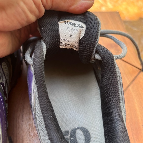 Pearl Izumi mountain biking shoe - Sz 7 - 7.5 (38). Great condition with SPD - Picture 6 of 9